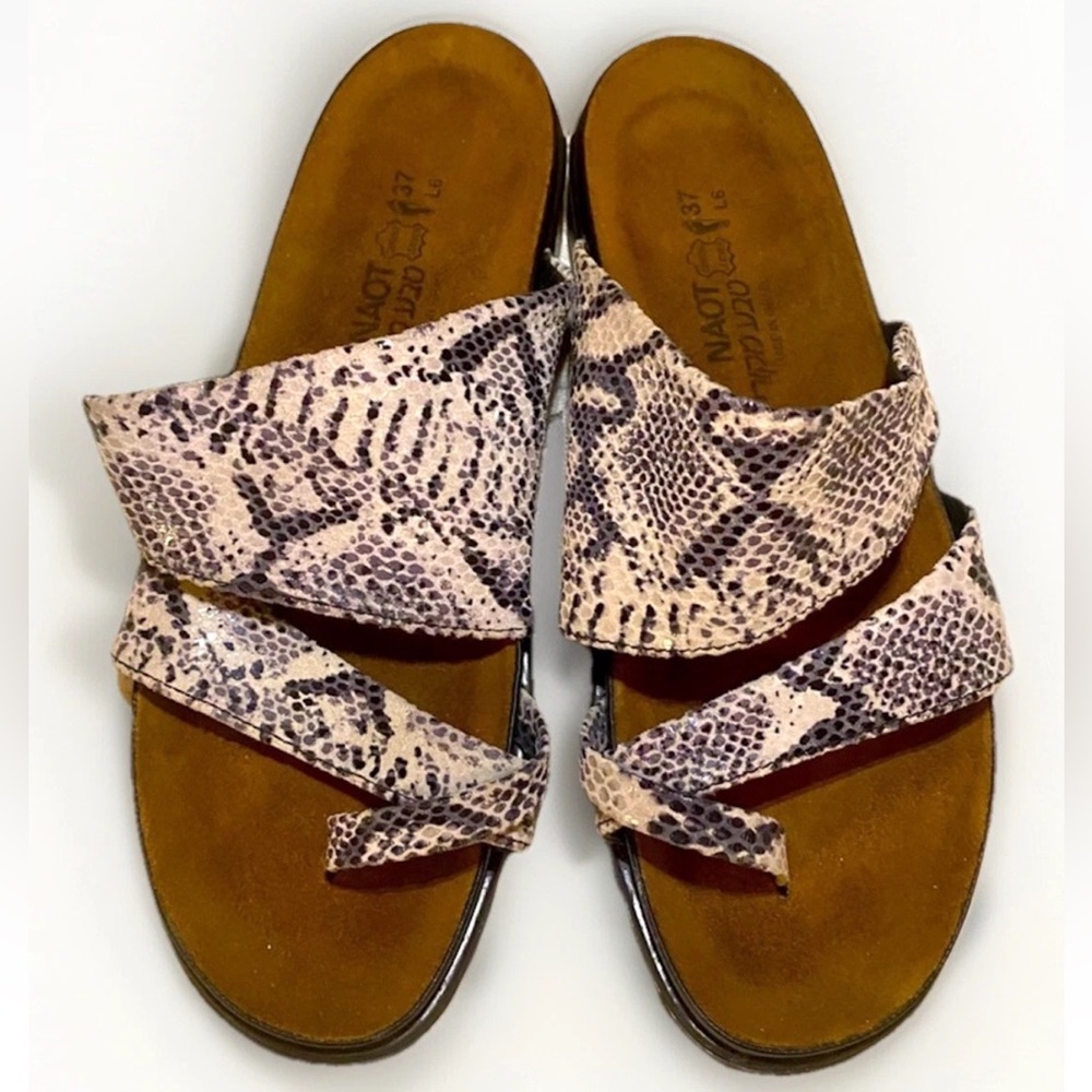 🇮🇱NAOT🇮🇱 SOFT LEATHER SNAKE SKIN TOE-LOOP SLIDE-ON FLAT SANDALS EUC🐍